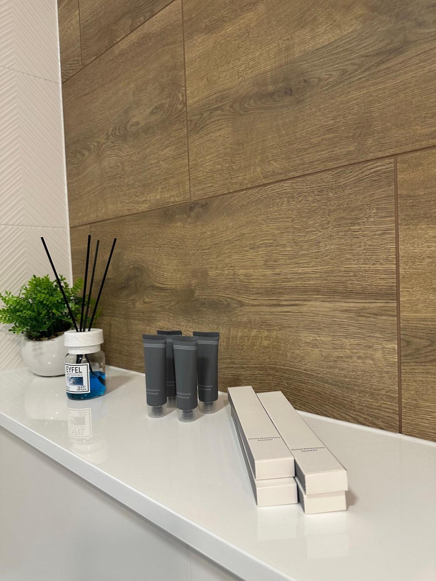Skytravel 26 Apartament Pileckiego Nowy Dwor Mazowiecki Airport Modlin 24H Bagian luar foto